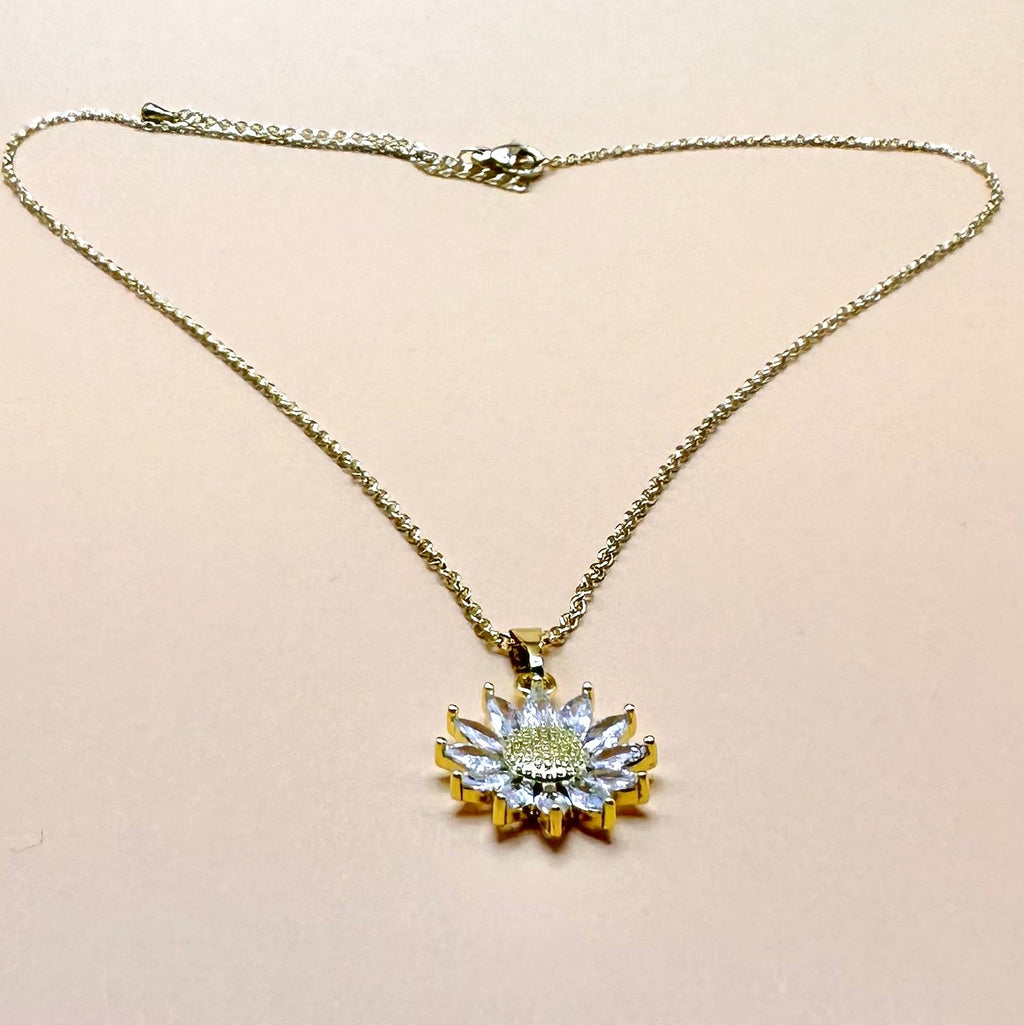 Gold Flower Pendant Necklace for Women Light Luxury Zirconia Inlaid Titanium Steel Chain Elegant Jewellery